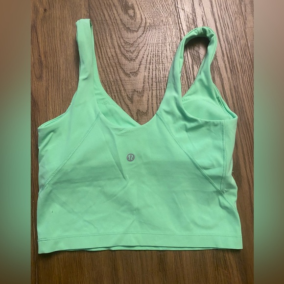 Green lululemon align tank. Size 4 - Picture 2 of 3